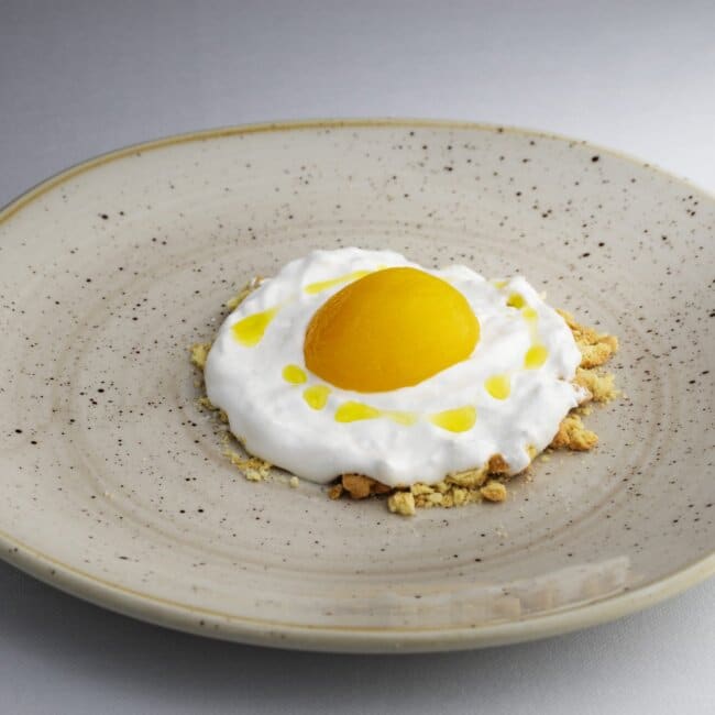 Piatto illusione d'uovo dell'Osteria Il Moro Trapani